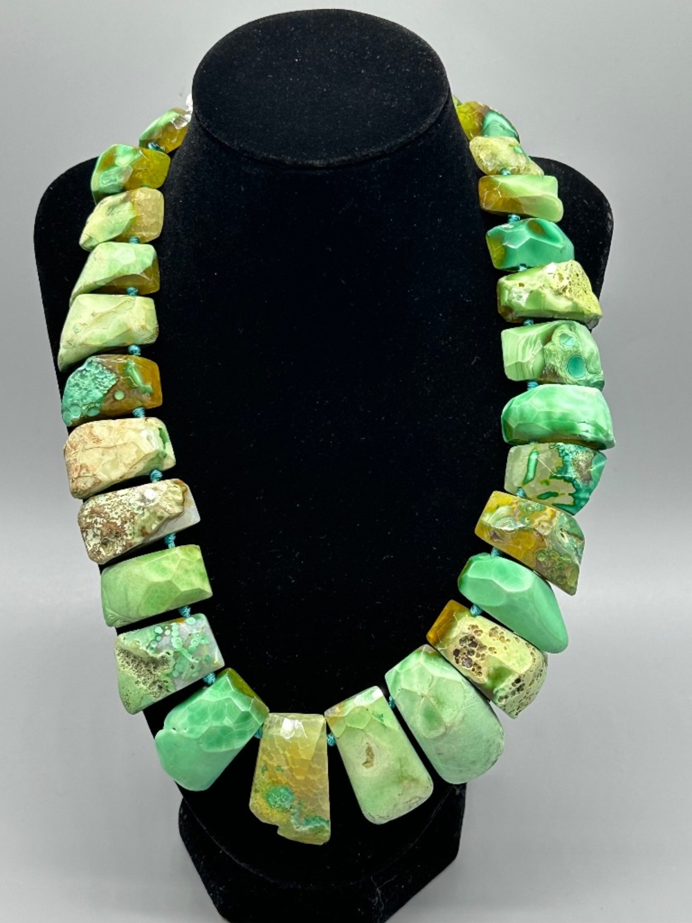 NWT Iris & Lily London Sterling Silver 925 and Genuine Green Stone Necklace 20"